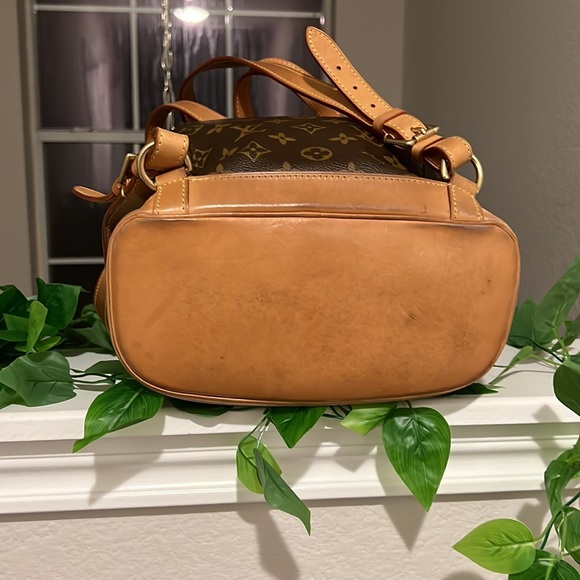 🤎Authentic LV Montsouris MM Backpack🤎 - Picture 7 of 14